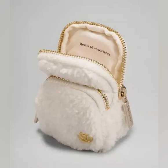 Lululemon Clip On Nano Backpack Ivory Fleece - Picture 10 of 11